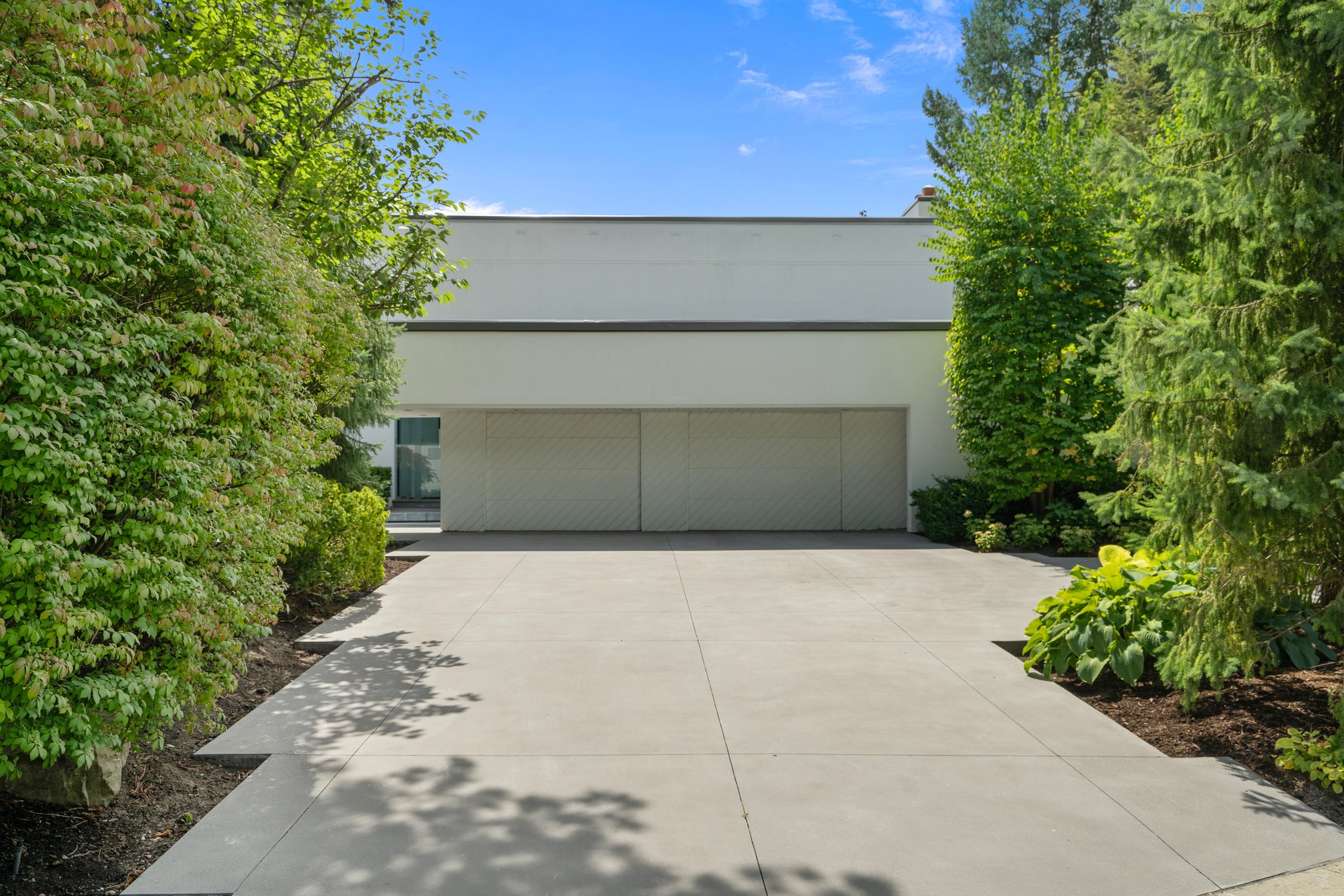 25 Misty Crescent Toronto, ON M3B 1T2