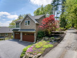 4 Car Garage with bonous room