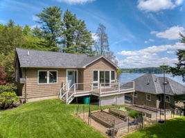 Deck off Bonus Room