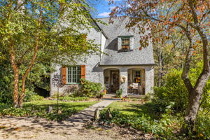  Photo 0