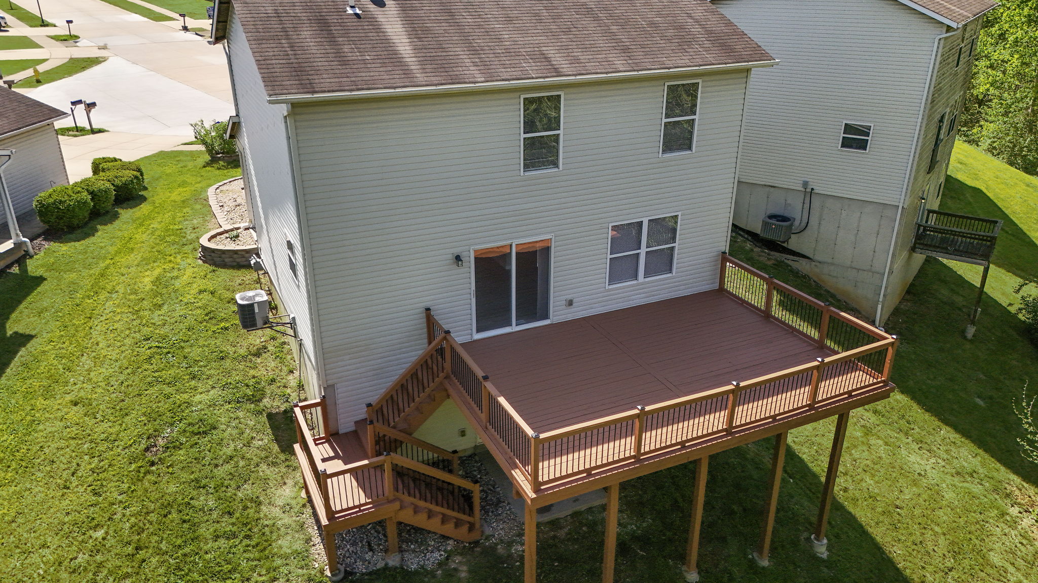  Photo 8