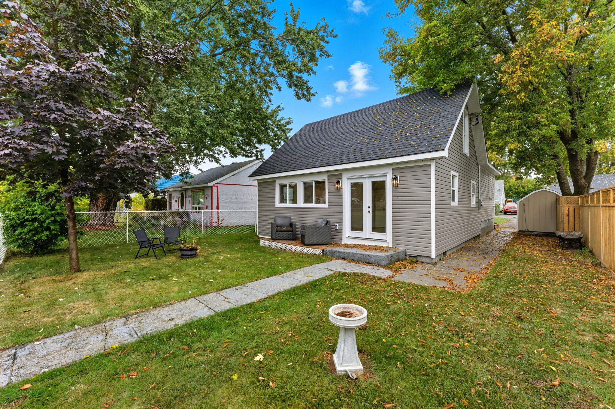  Photo 33