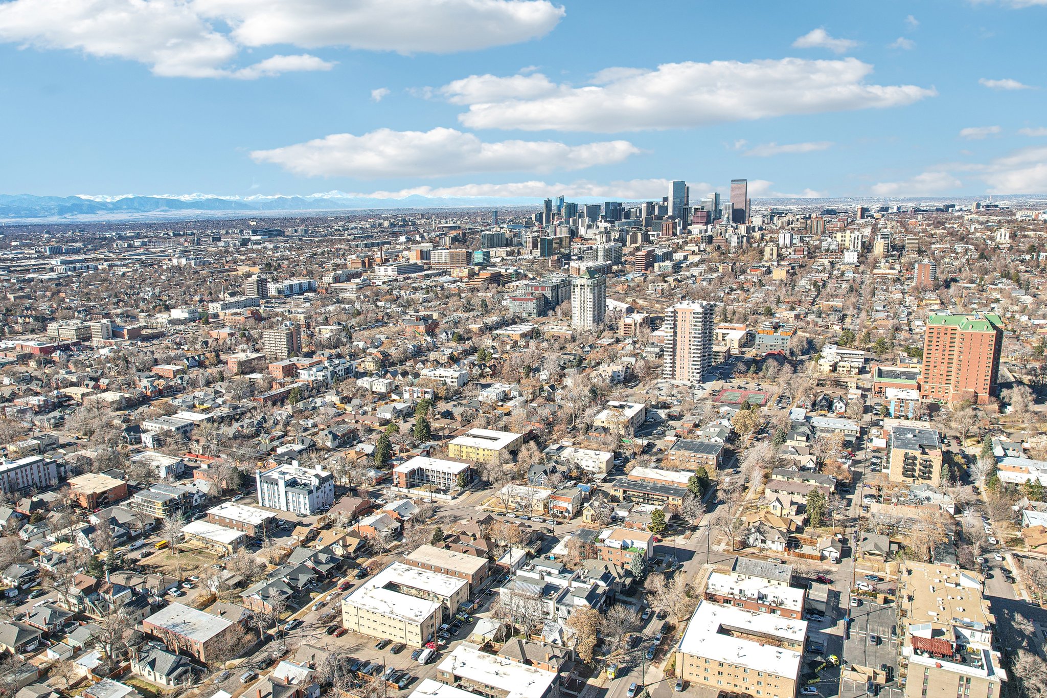S Washington St unit 2-044.jpg