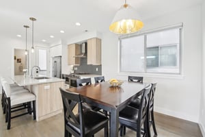 S Washington St unit 2-013.jpg