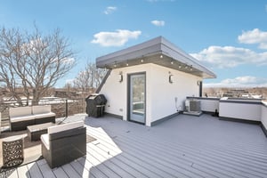 S Washington St unit 2-035.jpg