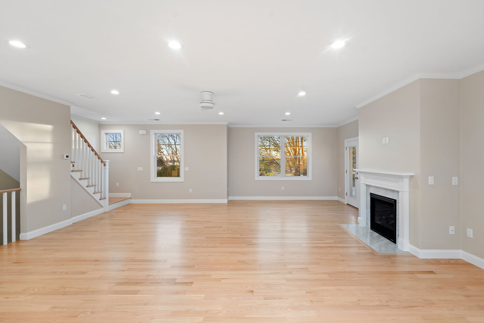 Gorgeous oak floors