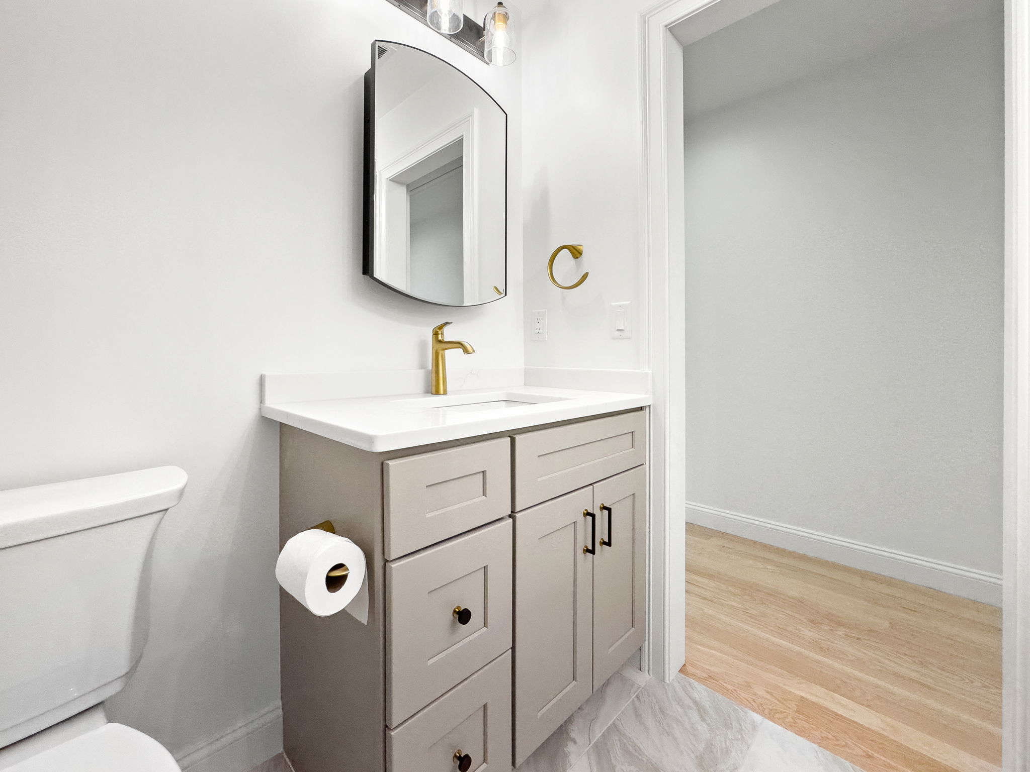 Vanity 2 Level 3 Bath