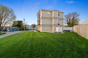 Side view including shower - loads of room for lawn games!