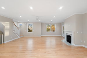 Gorgeous oak floors