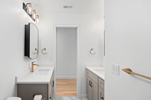 Level 3 - Full Bath with 2 vanities