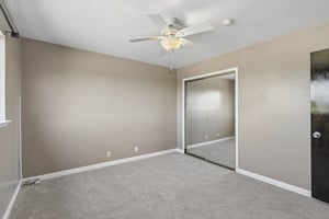 V-S1309-019.jpg