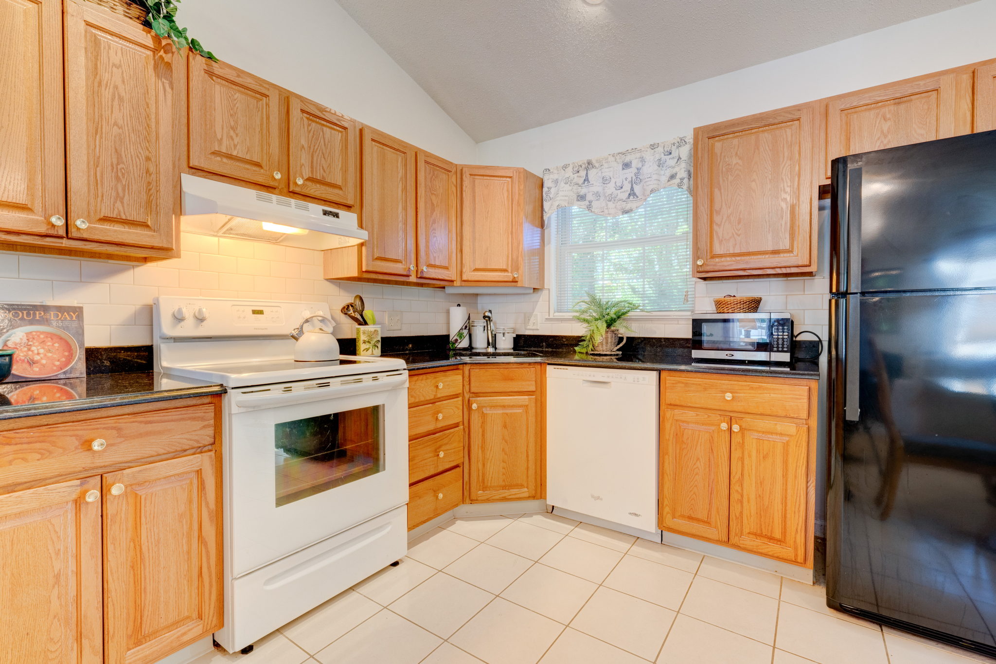 25 Shares Ln, South Windsor, CT 06074, USA Photo 23