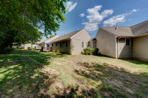 25 Shares Ln, South Windsor, CT 06074, USA Photo 6