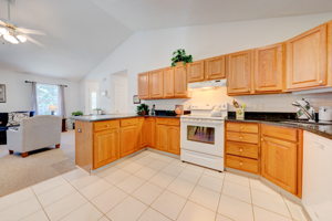 25 Shares Ln, South Windsor, CT 06074, USA Photo 23