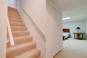 25 Shares Ln, South Windsor, CT 06074, USA Photo 8