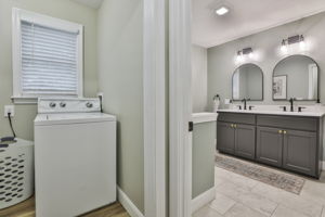  Photo 31