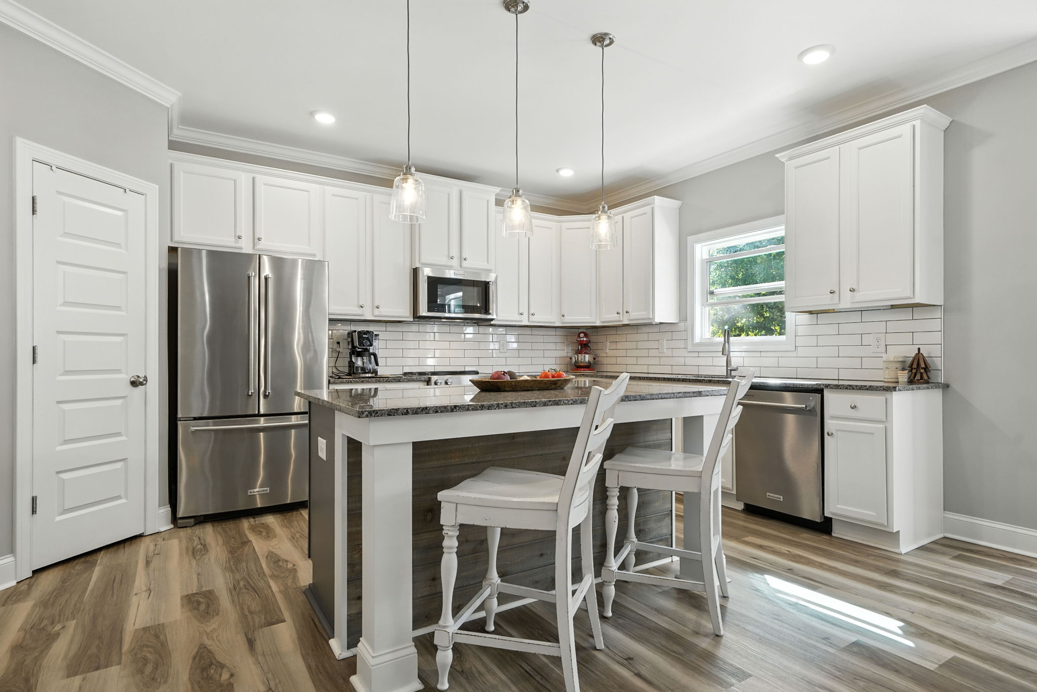 Upgraded Stainless Appliances