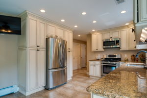  25 Streamside Ln, New Britain, CT 06052, US Photo 12