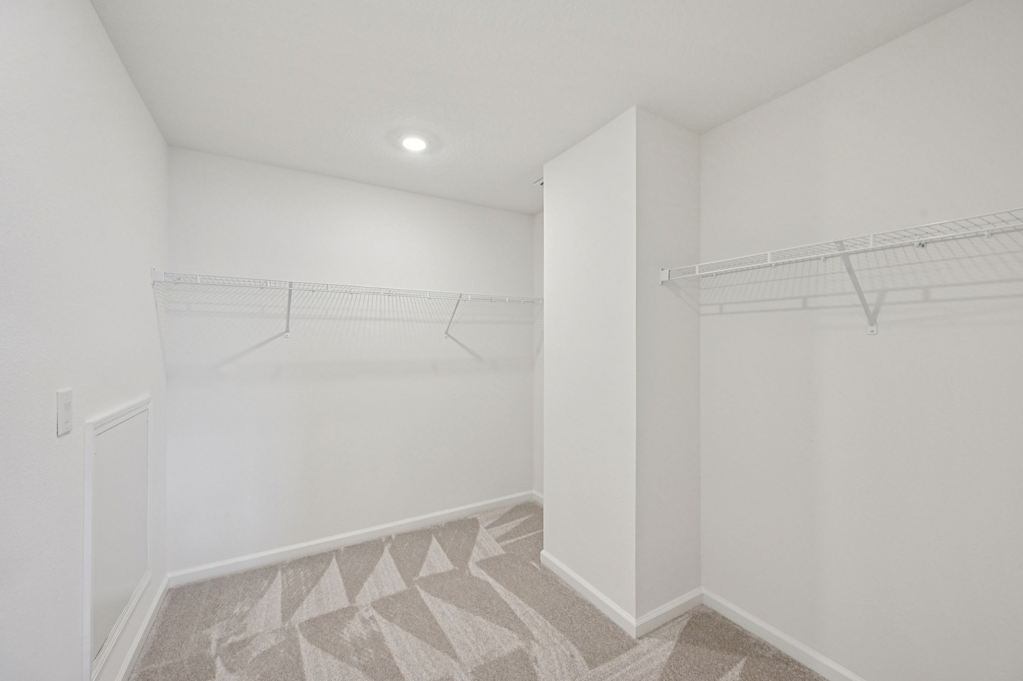 25 Water Elm Walk-S1902-028
