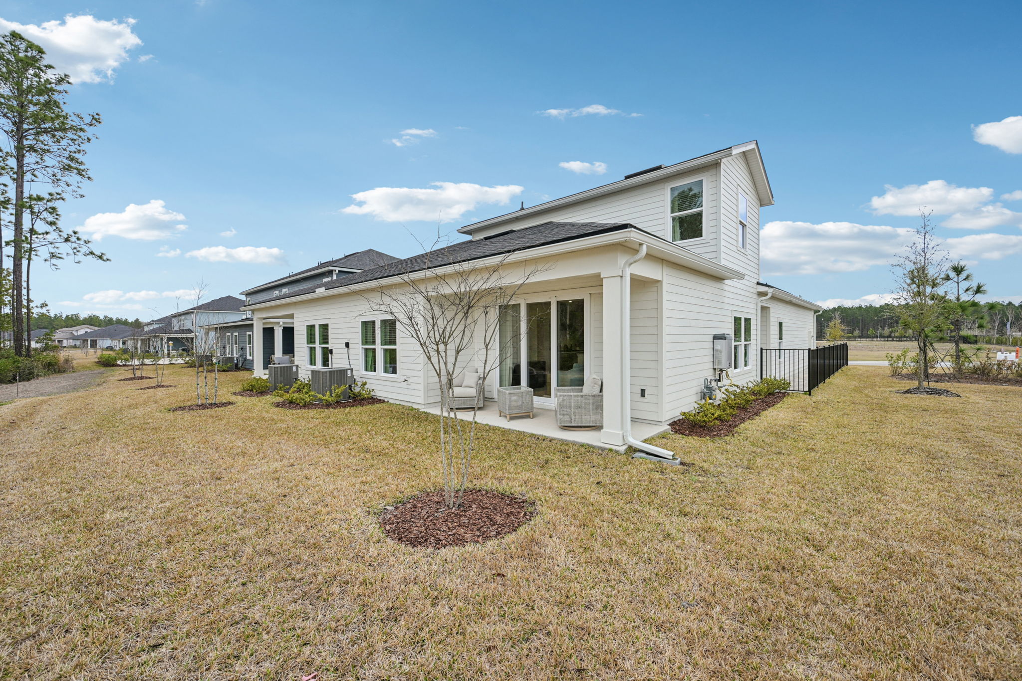 25 Water Elm Walk-S1902-031