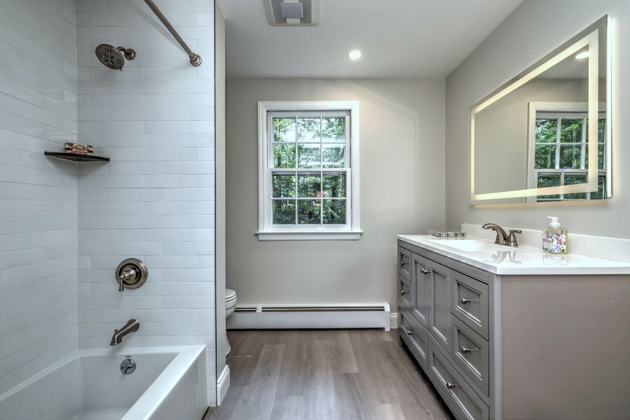 Upstairs Hall Bathroom