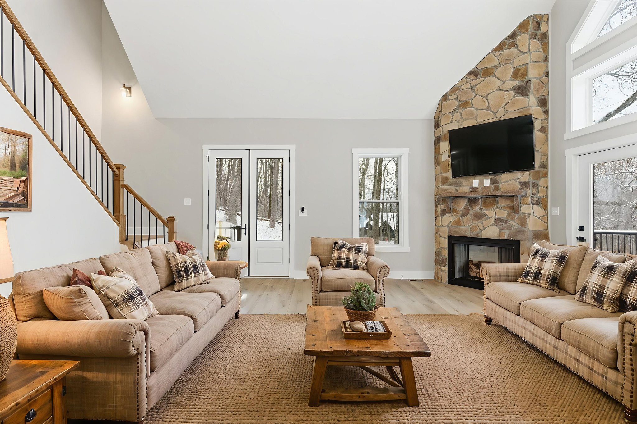 25Adelaide_017 virtually staged.jpeg