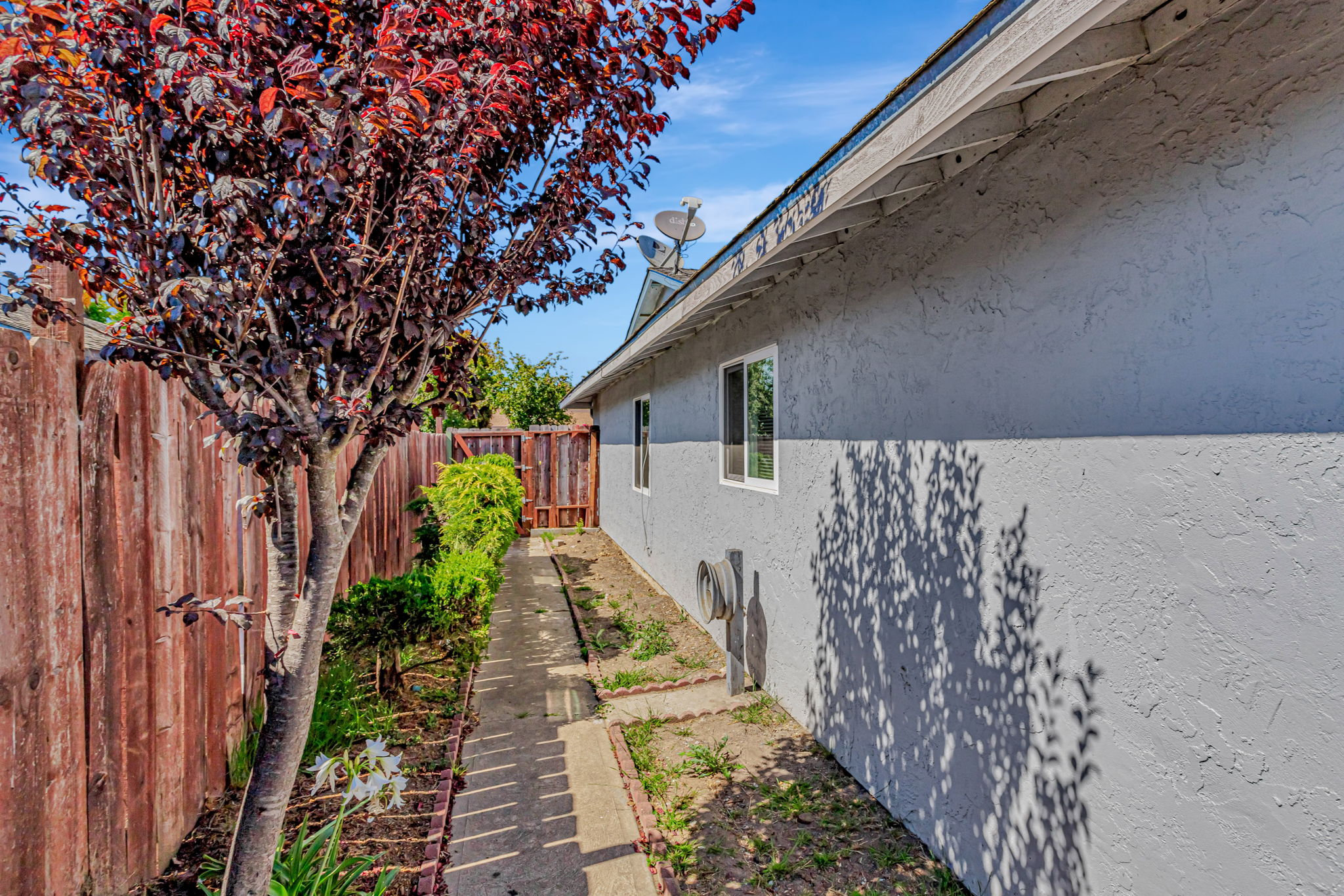 041_250 Arroyo Dr