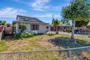 003_250 Arroyo Dr