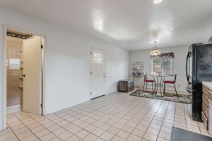 012_250 Arroyo Dr