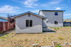 038_250 Arroyo Dr