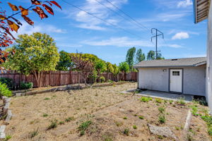 043_250 Arroyo Dr