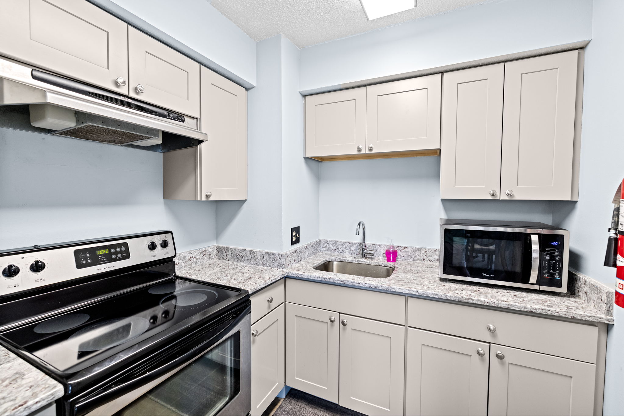 Building - Kitchenette in the "Skylight Lounge"