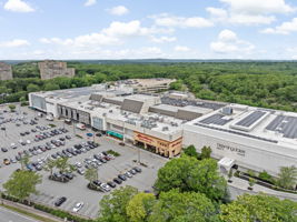 The Shopping Center at Chestnut Hill