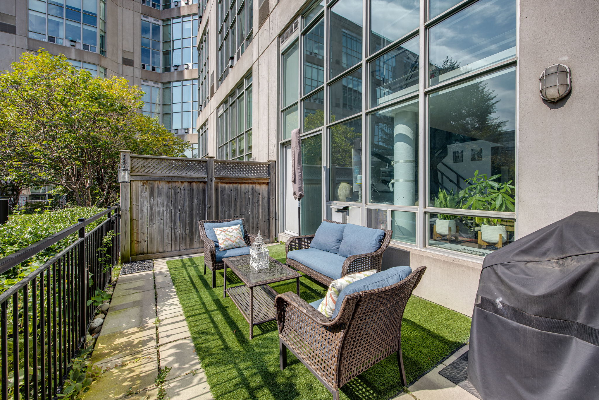 Toronto property showcase — delivered property photograph 34