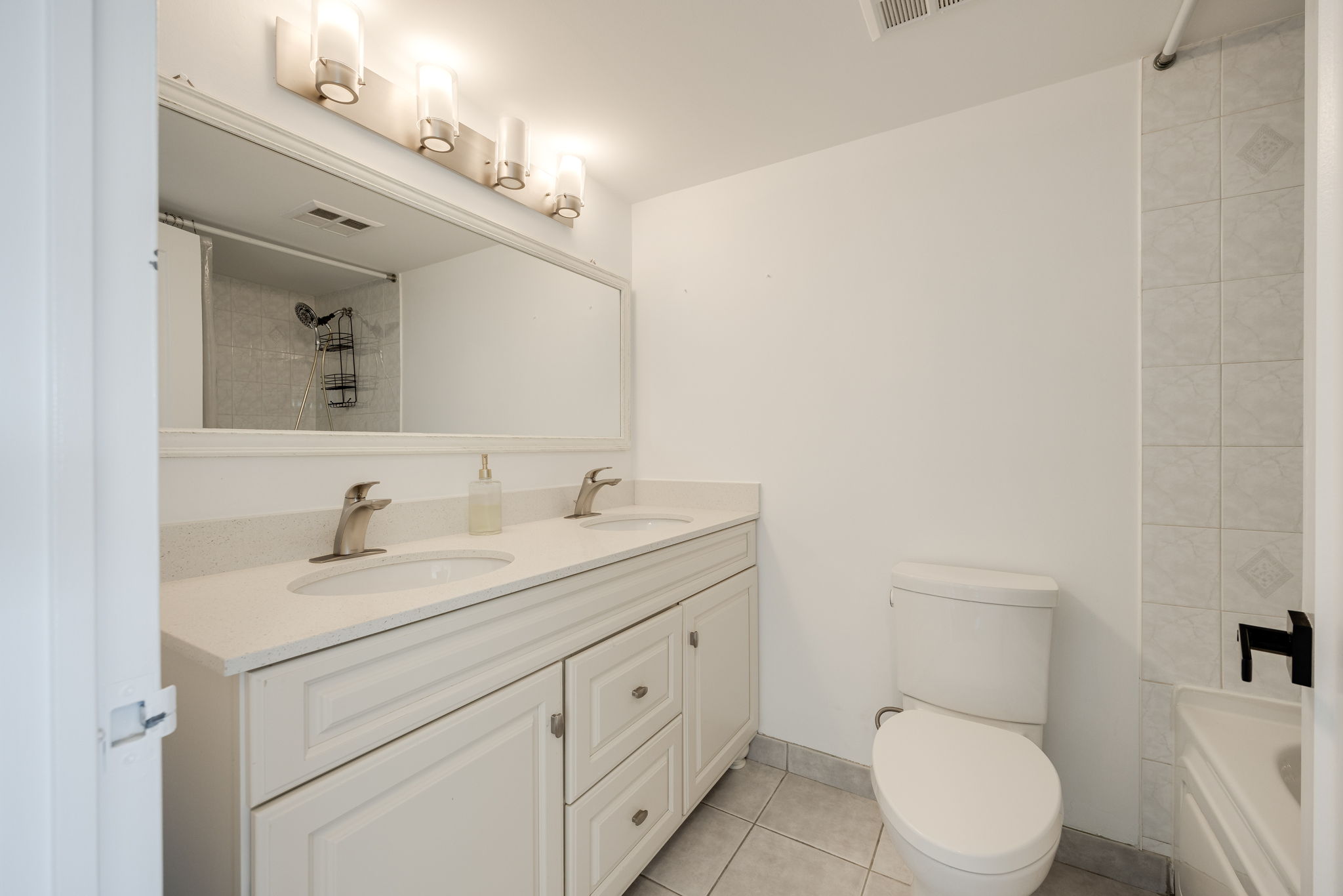 Toronto property showcase — delivered property photograph 23