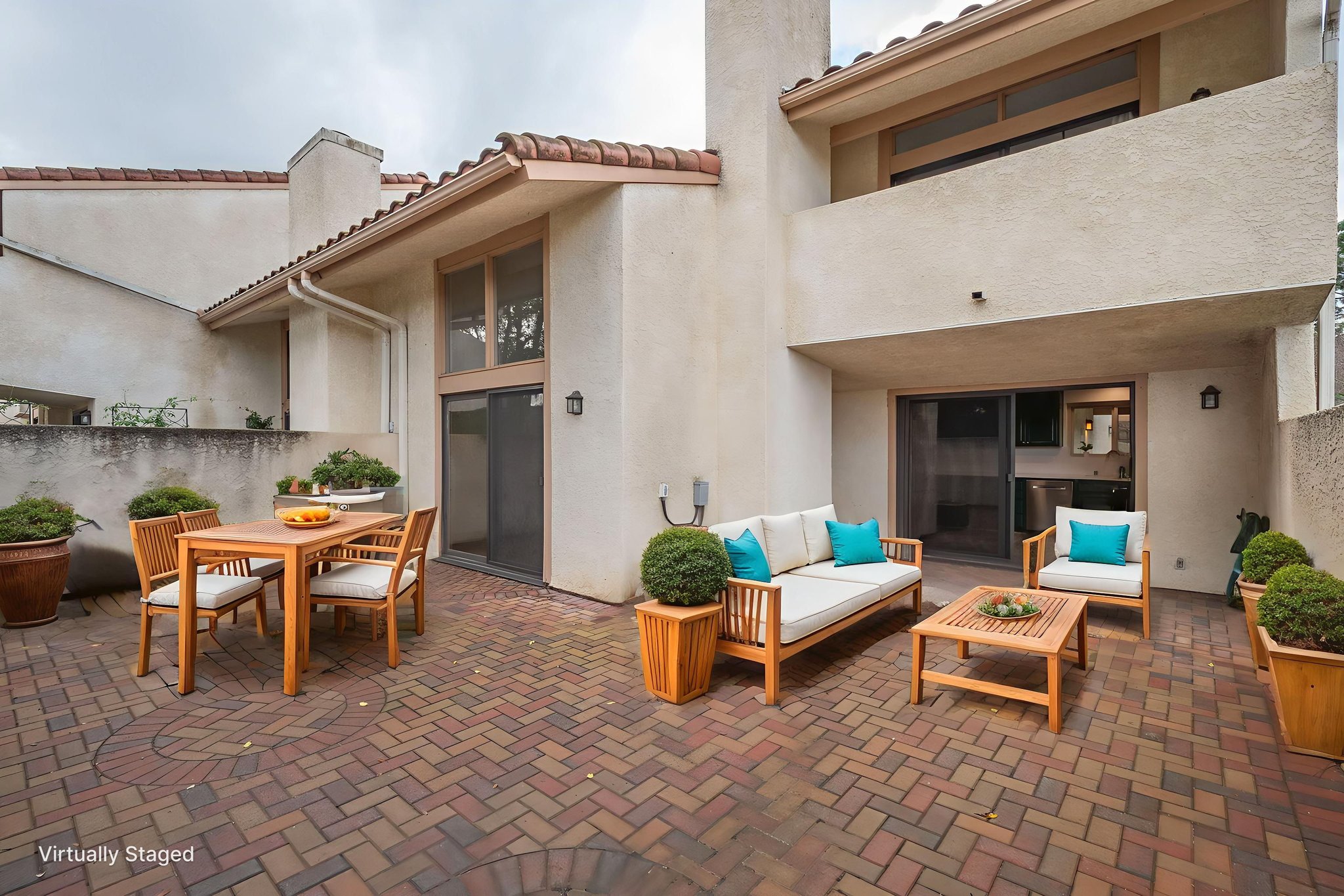 VCV-Mariposa-31 virtually staged.jpeg