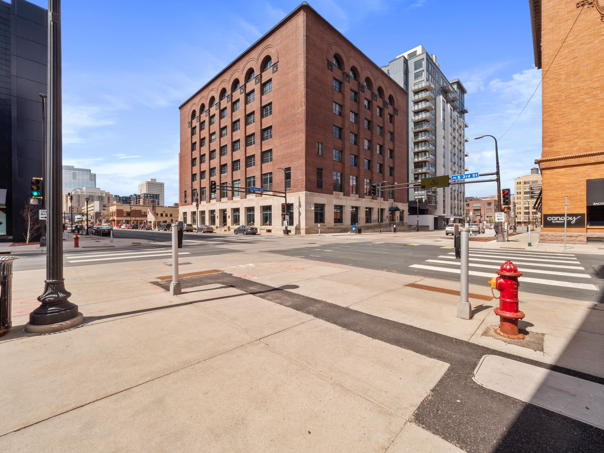 250 Park Ave, Minneapolis, MN 55415, USA Photo 3