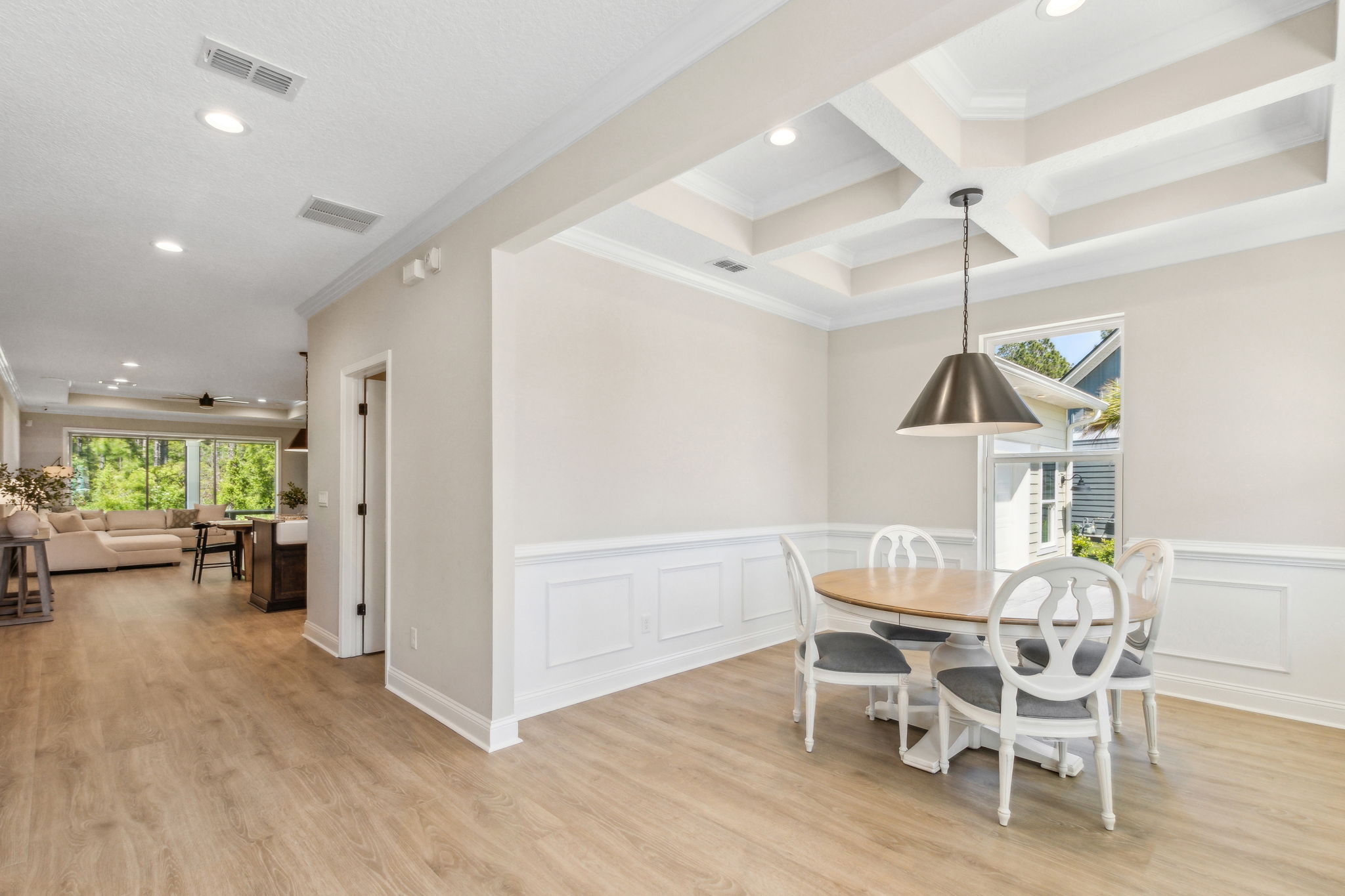 Foyer/Dining Room