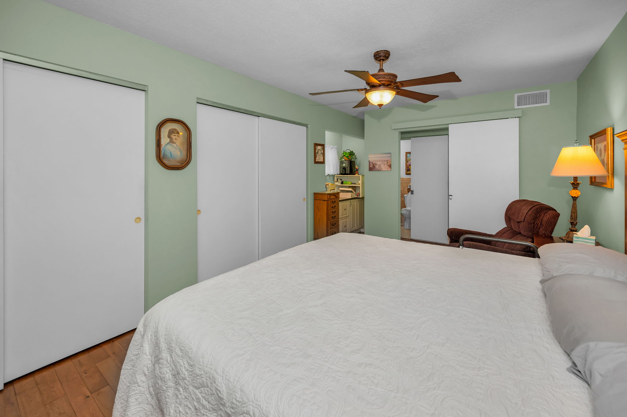 Bedroom1c