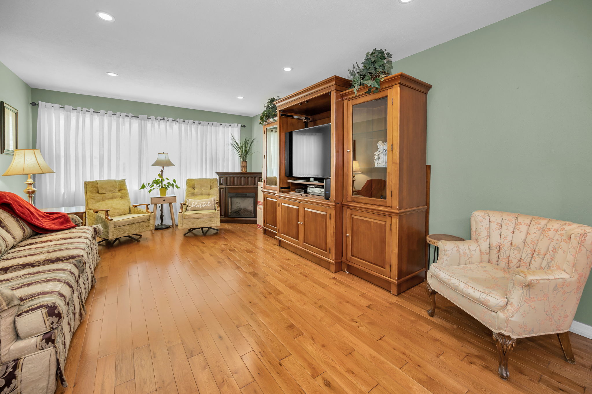Family Room4