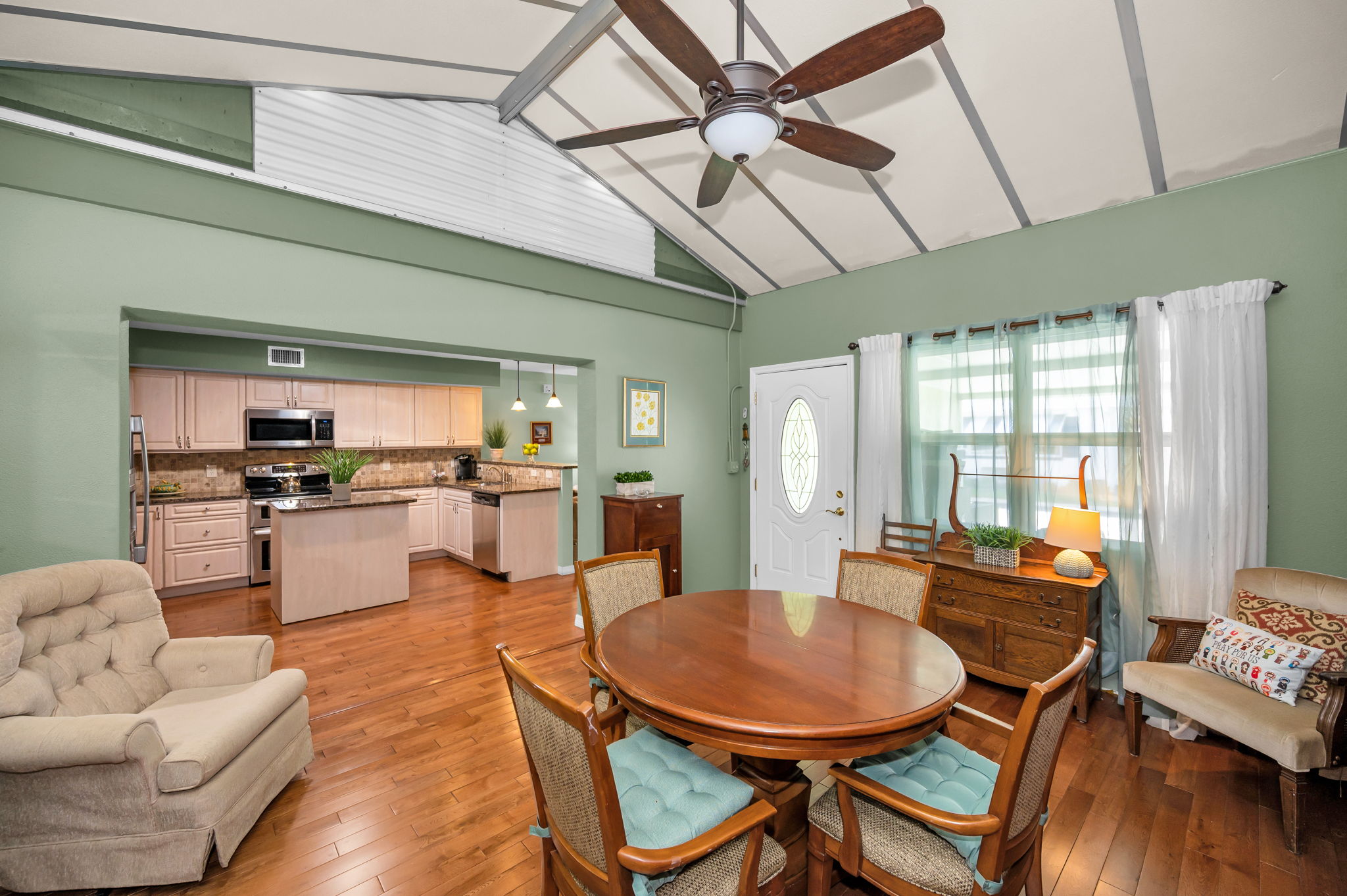 Living Room2