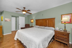 Bedroom1e