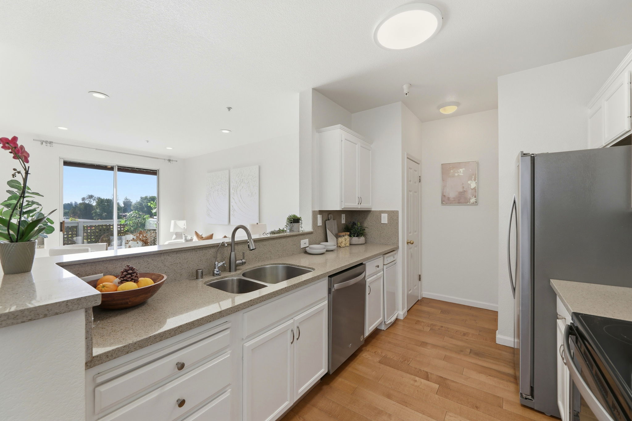 012_F8_250 Santa Fe Terrace unit