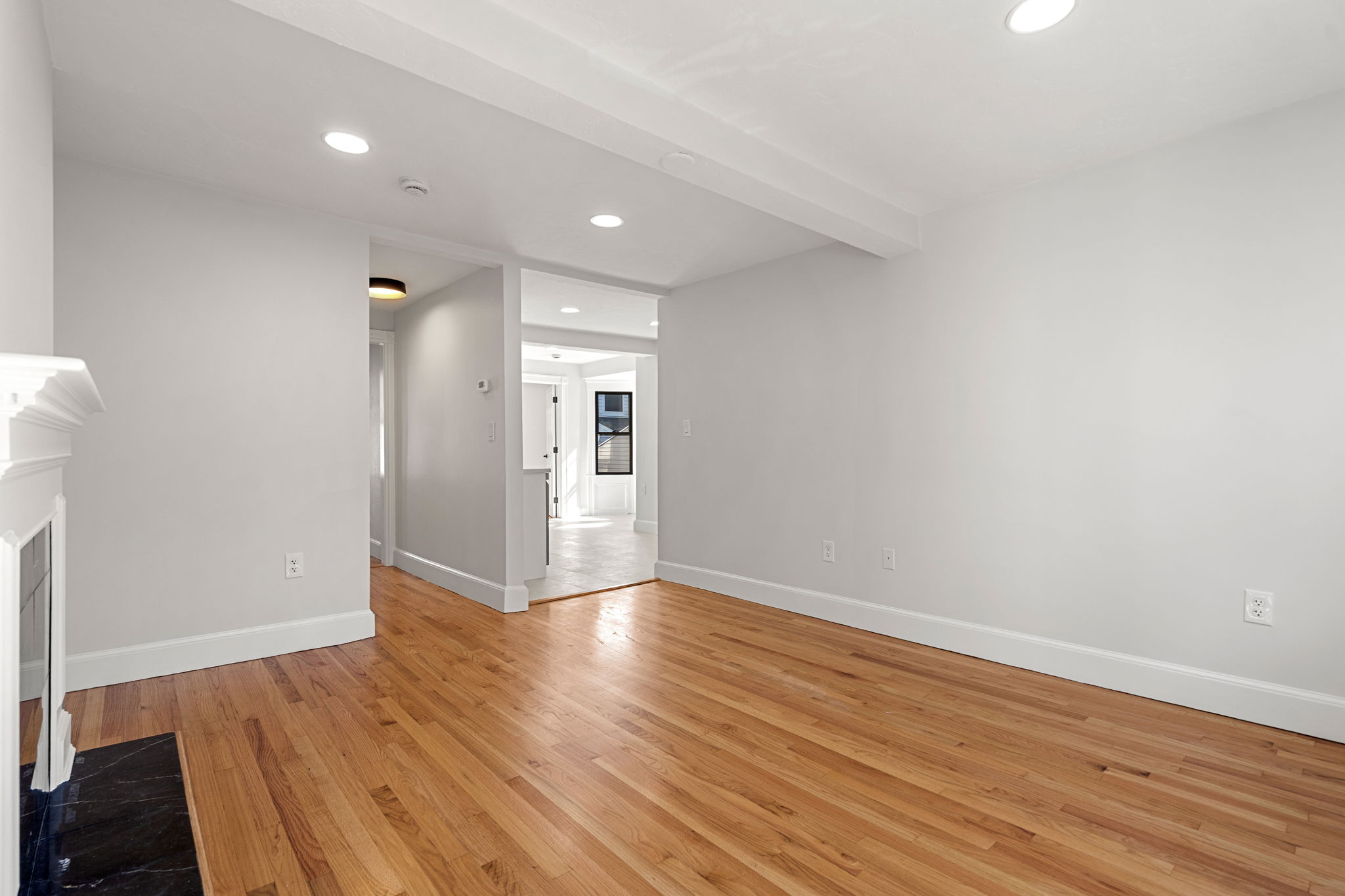 250 W Fifth St, Boston, MA 02127, USA Photo 21