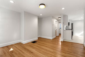 250 W Fifth St, Boston, MA 02127, USA Photo 27