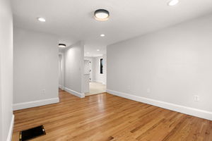 250 W Fifth St, Boston, MA 02127, USA Photo 8