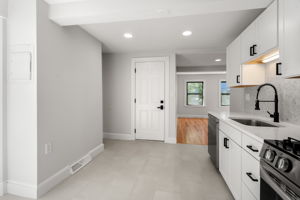 250 W Fifth St, Boston, MA 02127, USA Photo 2