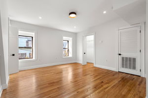 250 W Fifth St, Boston, MA 02127, USA Photo 35