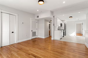 250 W Fifth St, Boston, MA 02127, USA Photo 28