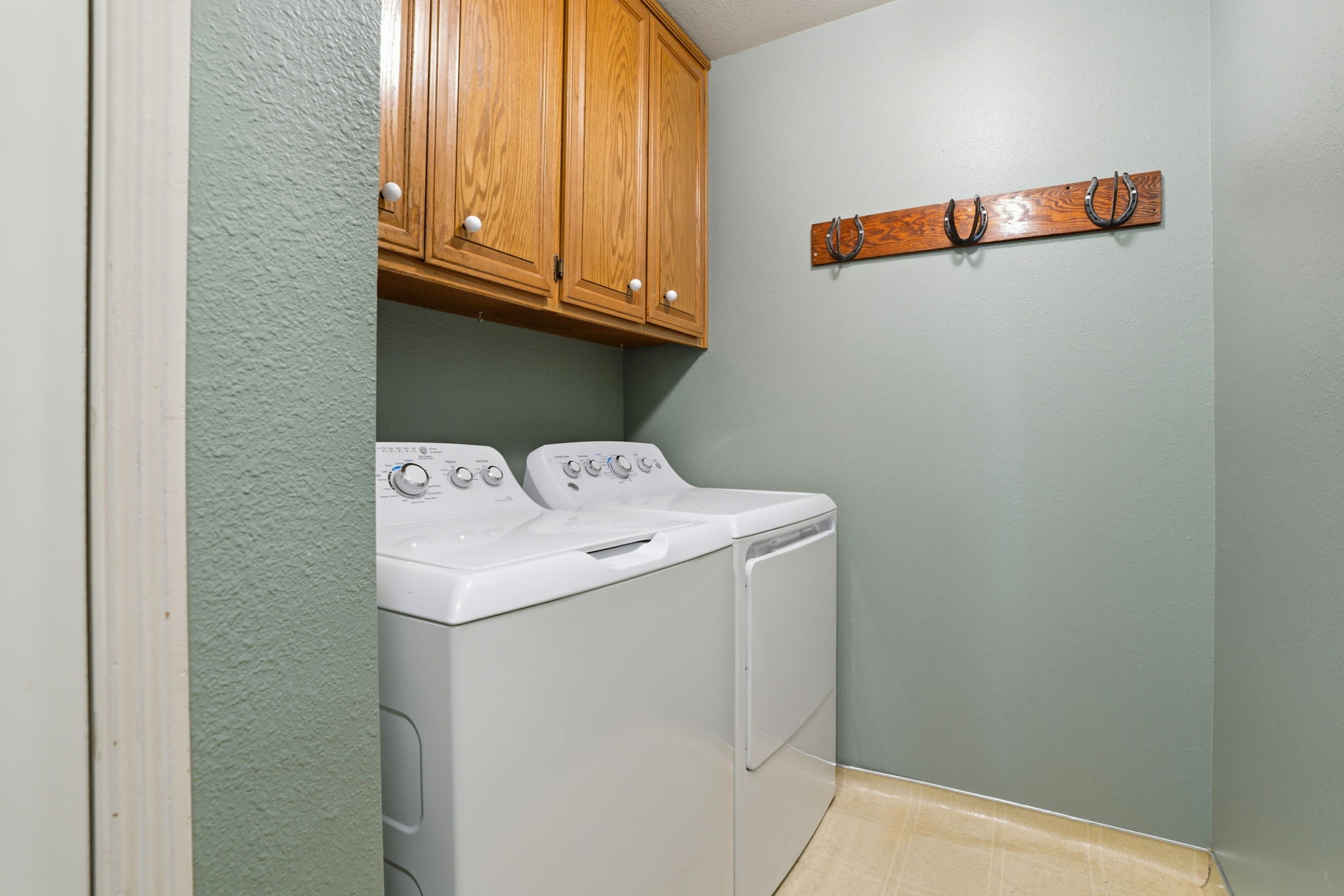 037_F8_250 W Rumble Rd #D
